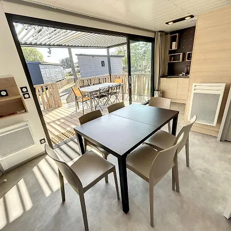 Chalet Chalet Jullouville, 3 Pieces, 4 Personnes - Fr-1-361-503 *