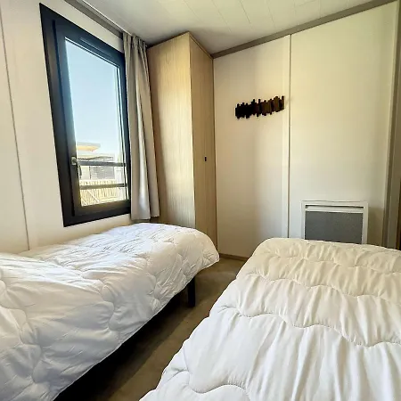 Chalet Jullouville, 3 Pieces, 4 Personnes - Fr-1-361-503 *